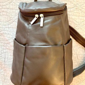 Norm Thompson Convertible Leather Sling Backpack